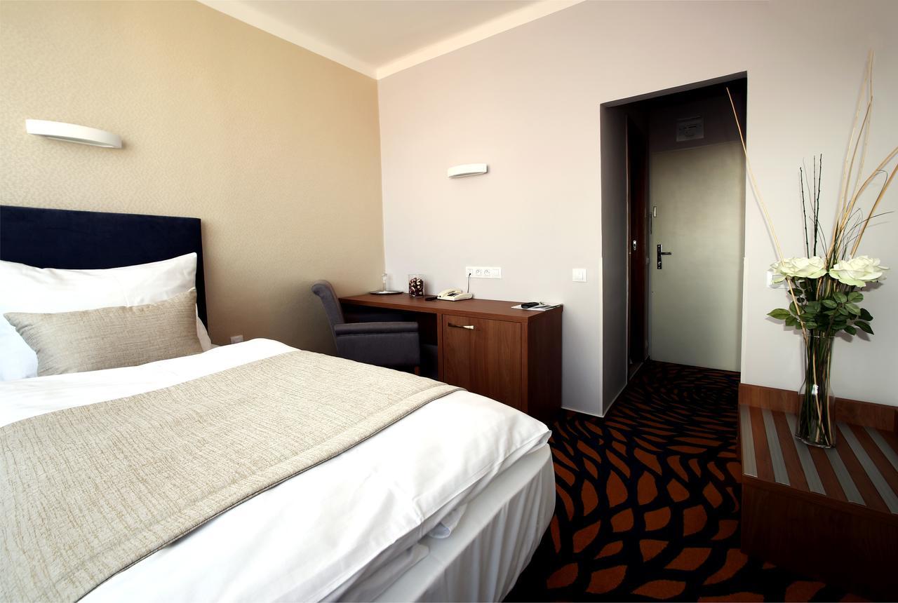 Hotel Central Pilsen Exterior photo